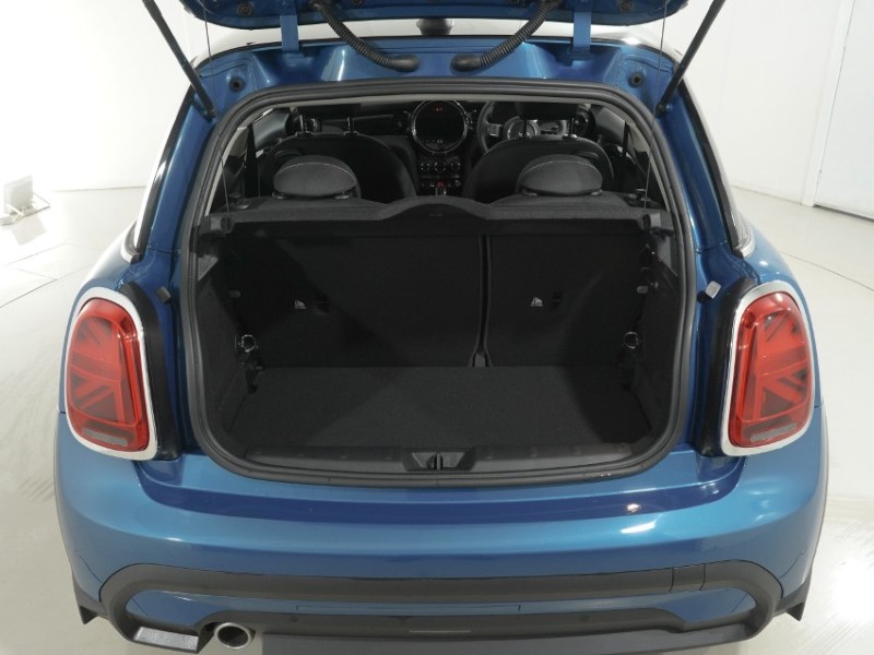 2024 (24) MINI HATCHBACK 1.5 Cooper Classic 3dr Auto 5841769