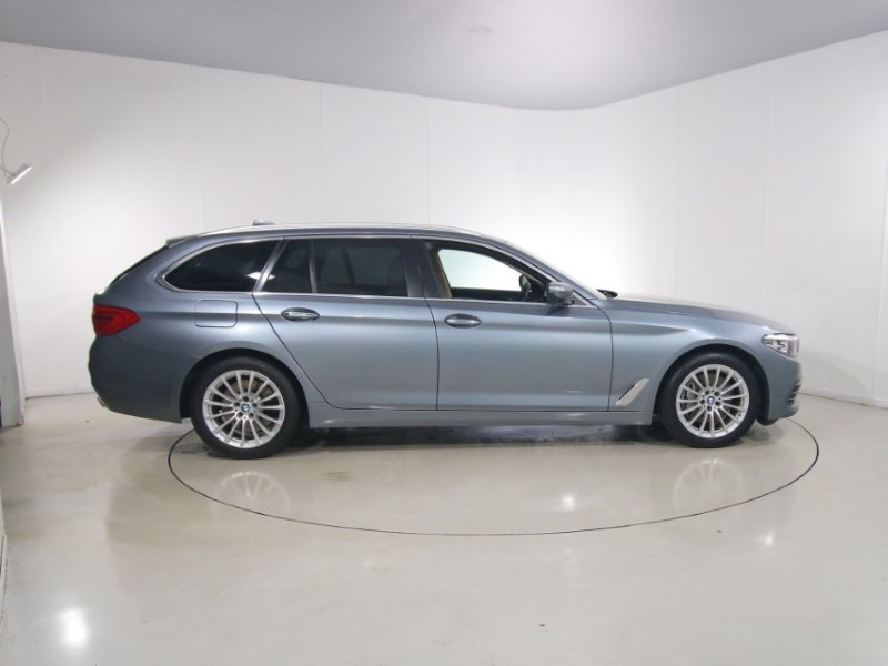 2017 (67) BMW 5 SERIES 540i xDrive SE 5dr Auto 5850215