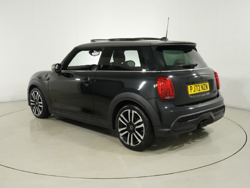2022 (72) MINI HATCHBACK 2.0 Cooper S Exclusive 3dr Auto 1