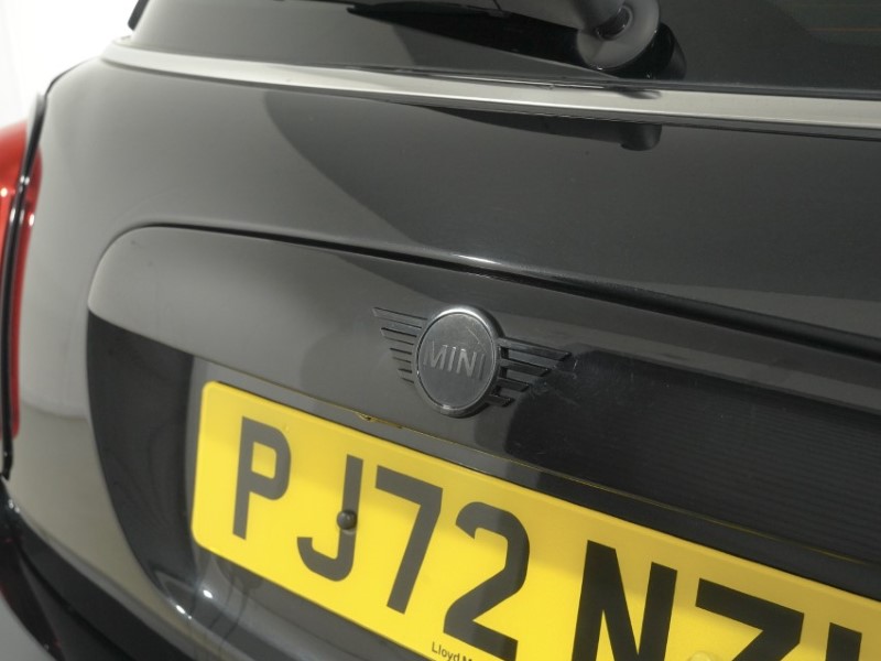 2022 (72) MINI HATCHBACK 2.0 Cooper S Exclusive 3dr Auto 5861332