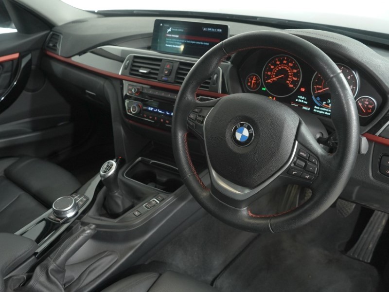 2019 (19) BMW 3 SERIES 320d Sport 5dr 5875469