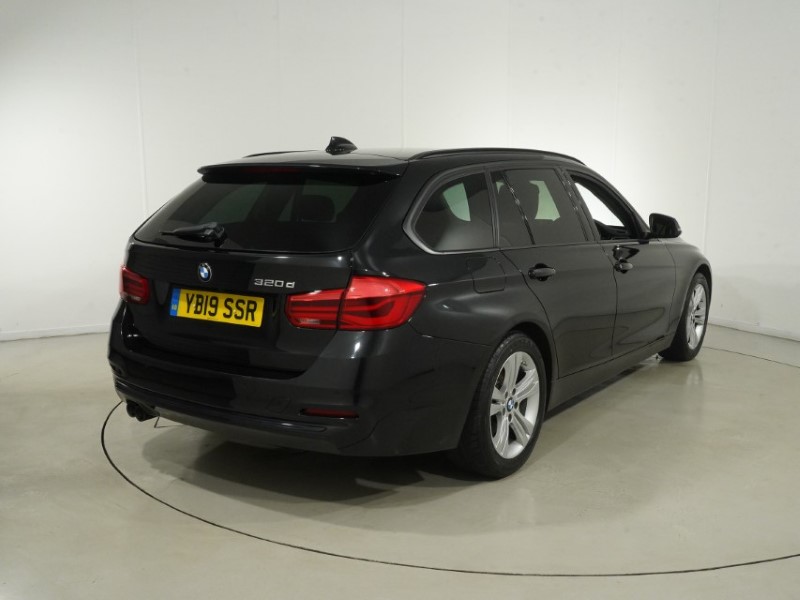 2019 (19) BMW 3 SERIES 320d Sport 5dr 5875503