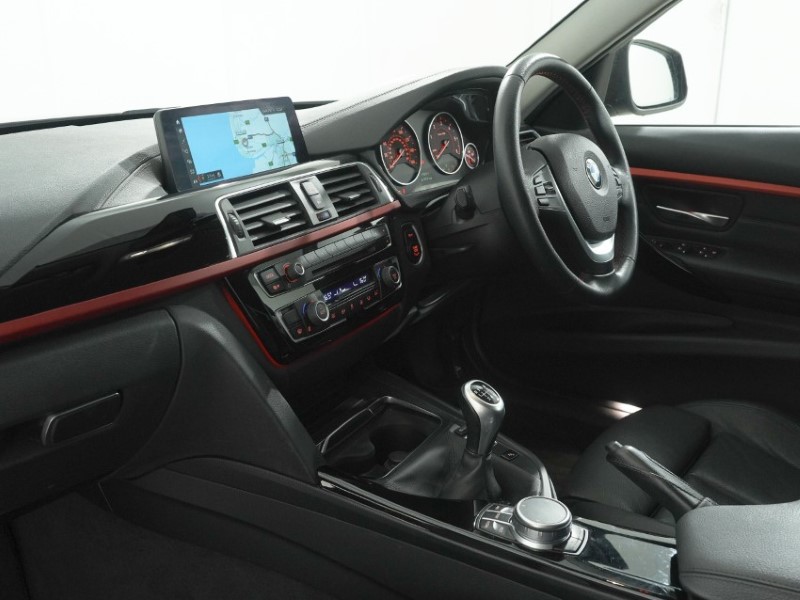 2019 (19) BMW 3 SERIES 320d Sport 5dr 5875456