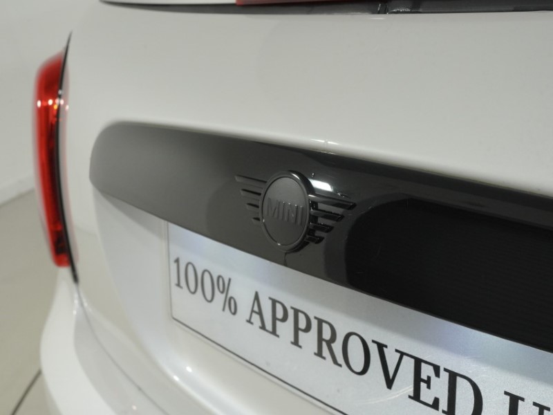 2024 (24) MINI CONVERTIBLE 1.5 Cooper Sport 2dr Auto 5890858