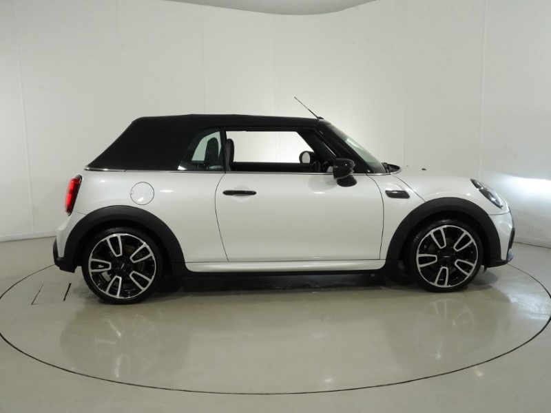 2024 (24) MINI CONVERTIBLE 1.5 Cooper Sport 2dr Auto 5890856