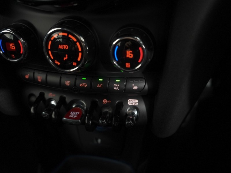 2024 (24) MINI CONVERTIBLE 1.5 Cooper Sport 2dr Auto 5890896
