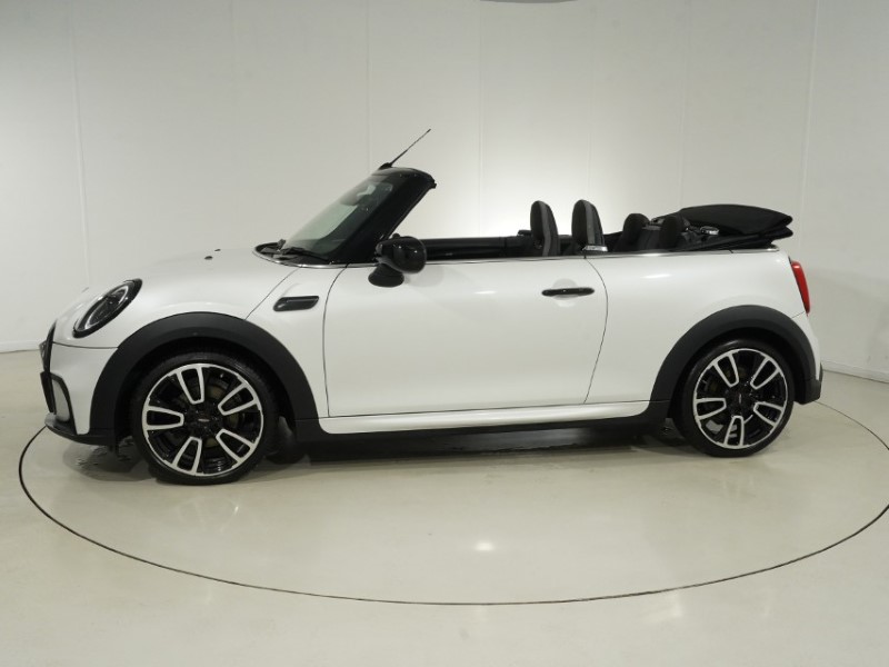 2024 (24) MINI CONVERTIBLE 1.5 Cooper Sport 2dr Auto 5890917