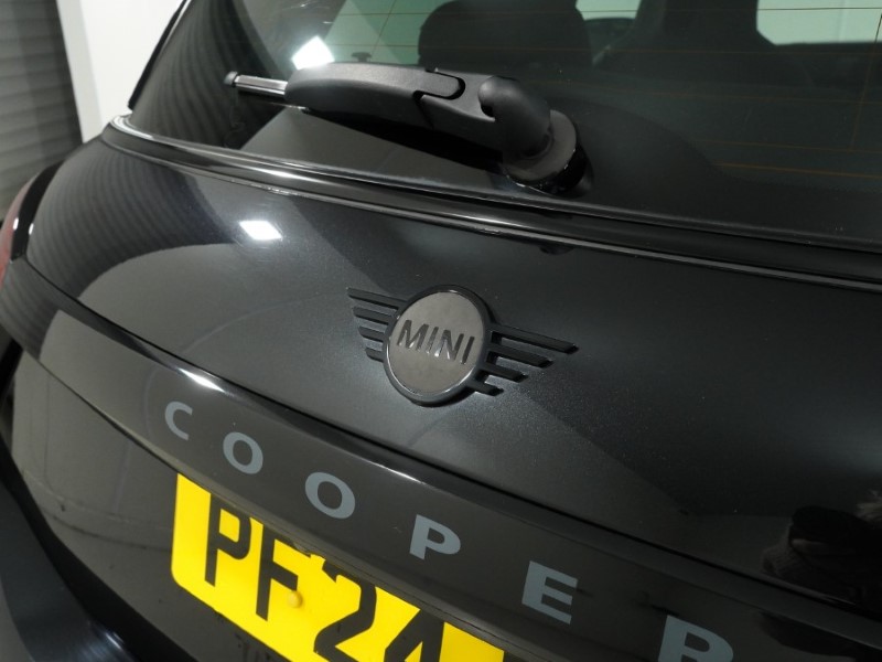 2024 (24) MINI COOPER 1.5 C Sport 3dr Auto 5976881
