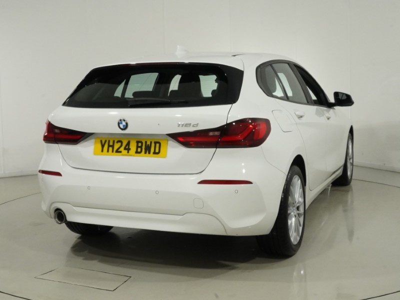 2024 (24) BMW 1 SERIES 116d SE 5dr Step Auto [Live Cockpit Professional] 5925039