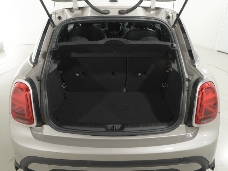 2024 (24) MINI HATCHBACK 1.5 Cooper Exclusive Premium 5dr Auto 5909162