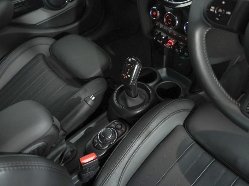 2024 (24) MINI HATCHBACK 1.5 Cooper Exclusive Premium 5dr Auto 5909182