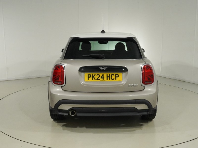 2024 (24) MINI HATCHBACK 1.5 Cooper Exclusive Premium 5dr Auto 5909215