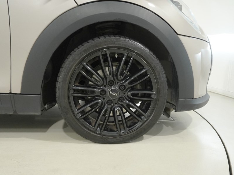2024 (24) MINI HATCHBACK 1.5 Cooper Exclusive Premium 5dr Auto 5909173