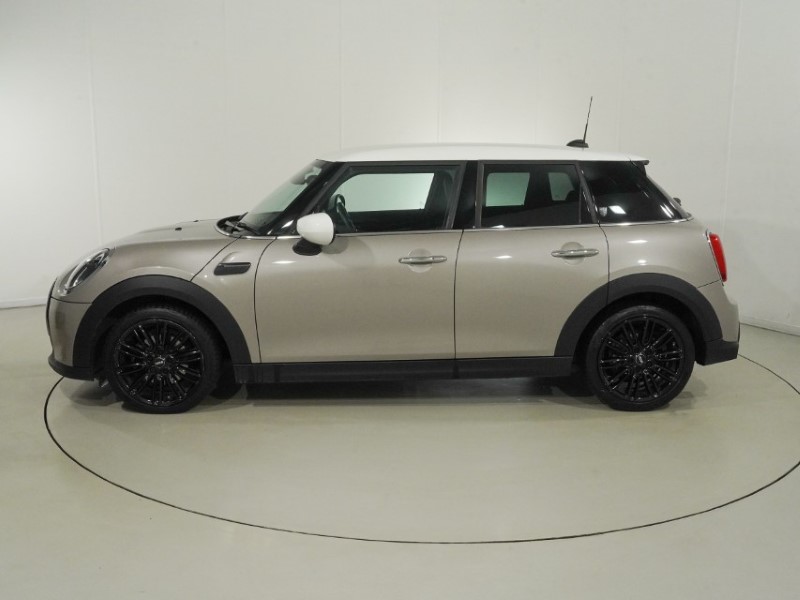 2024 (24) MINI HATCHBACK 1.5 Cooper Exclusive Premium 5dr Auto 5909213