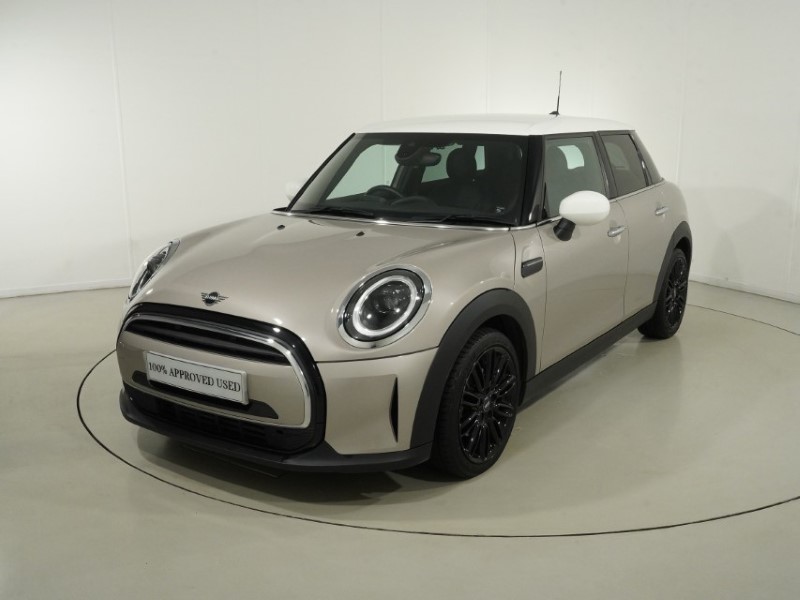 2024 (24) MINI HATCHBACK 1.5 Cooper Exclusive Premium 5dr Auto 5909212