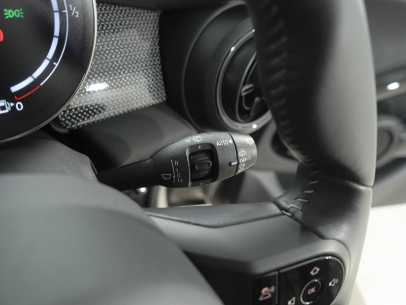 2024 (24) MINI HATCHBACK 1.5 Cooper Exclusive Premium 5dr Auto 5909188