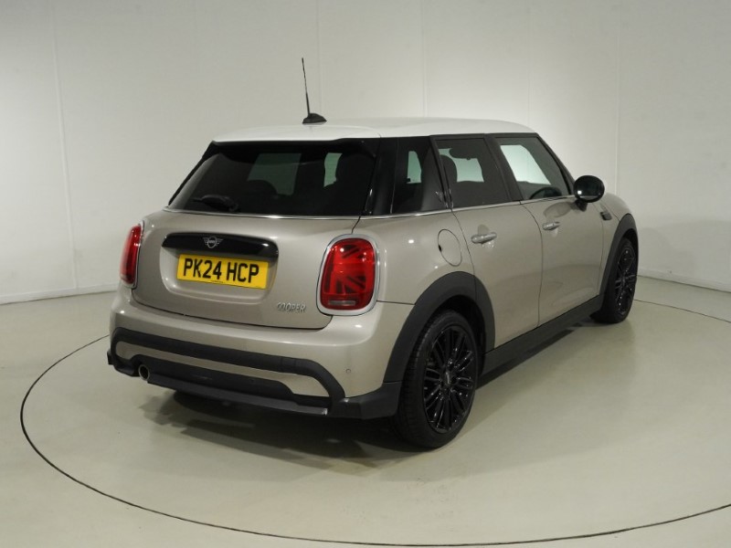 2024 (24) MINI HATCHBACK 1.5 Cooper Exclusive Premium 5dr Auto 5909216