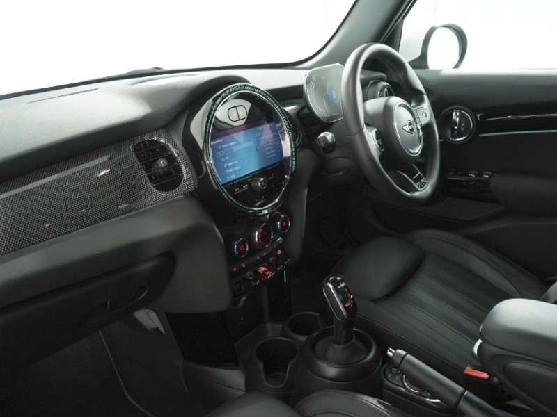 2024 (24) MINI HATCHBACK 1.5 Cooper Exclusive Premium 5dr Auto 5909164