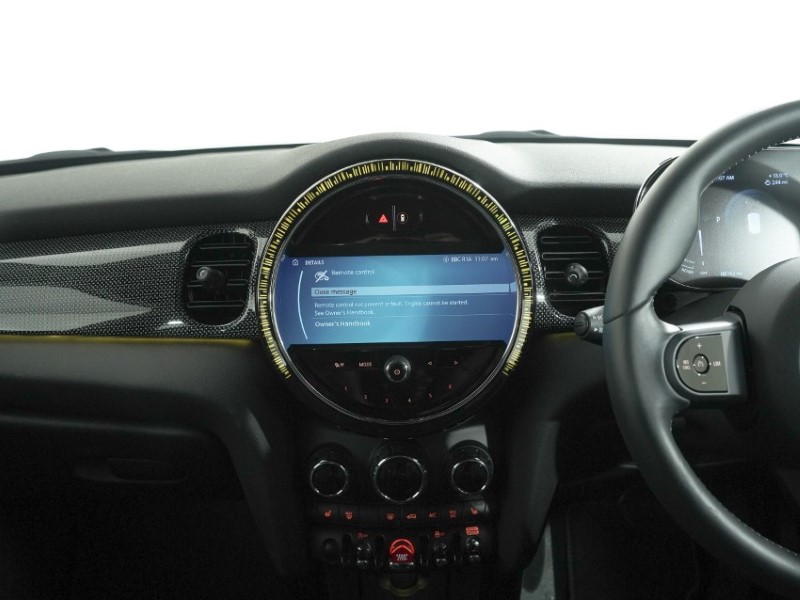 2024 (24) MINI HATCHBACK 1.5 Cooper Exclusive Premium 5dr Auto 5921142
