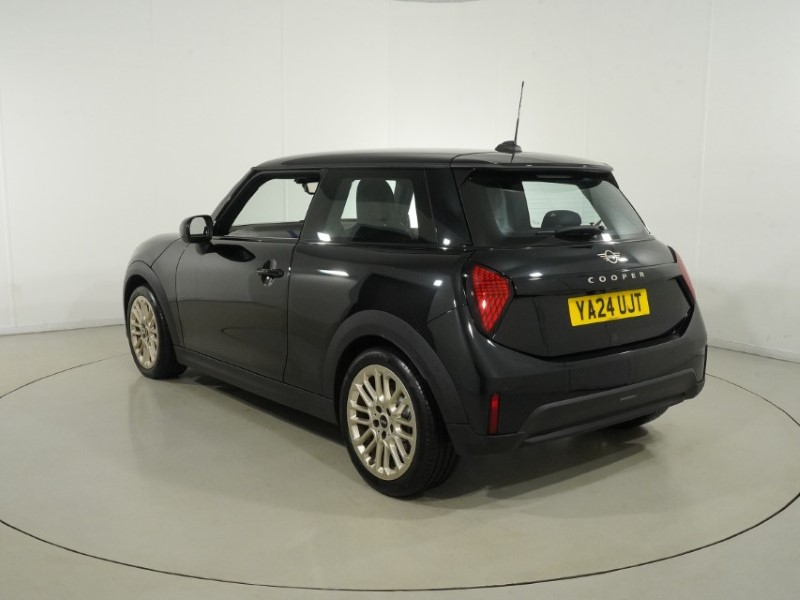 2024 (24) MINI COOPER 1.5 C Exclusive 3dr Auto