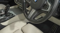 2019 (19) BMW 5 SERIES 520i M Sport 5dr Auto 5931024
