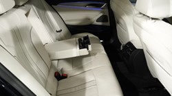2019 (19) BMW 5 SERIES 520i M Sport 5dr Auto 5931028