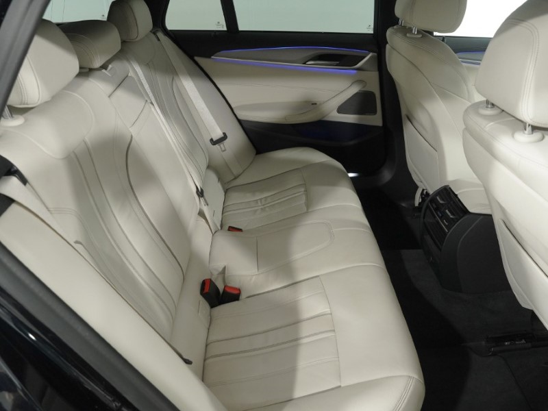 2019 (19) BMW 5 SERIES 520i M Sport 5dr Auto 5931048