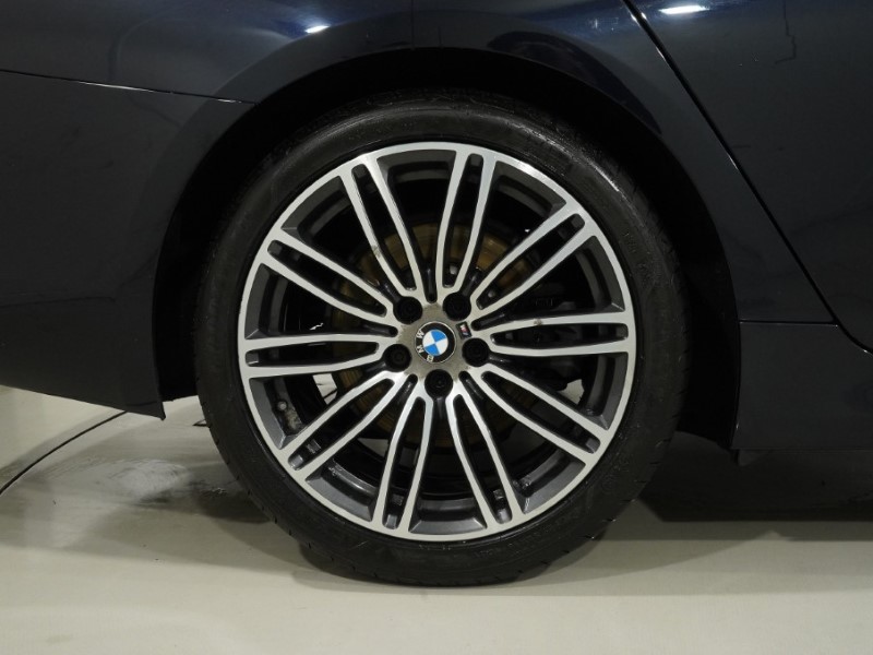 2019 (19) BMW 5 SERIES 520i M Sport 5dr Auto 5931054