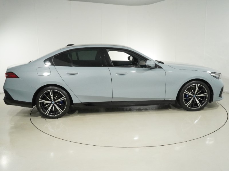 2026 (75) BMW 5 SERIES 520i M Sport 4dr Auto 5963271