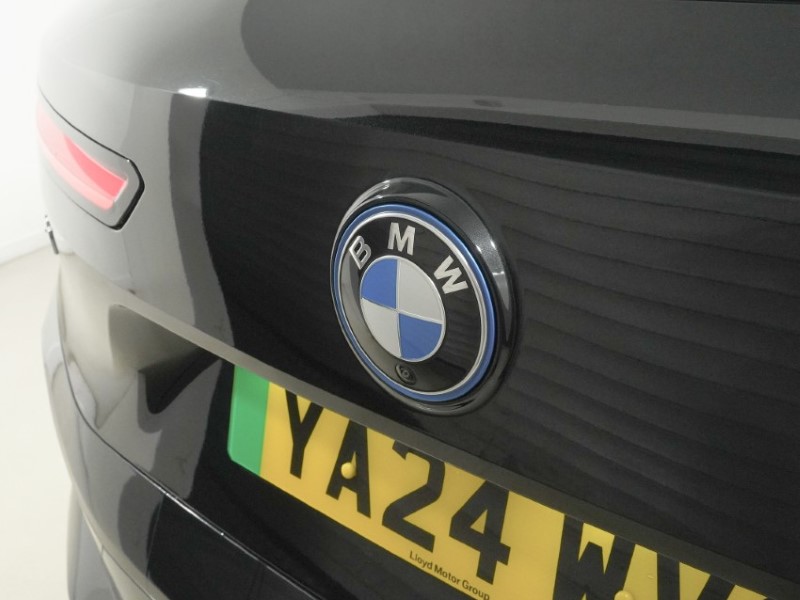 2024 (24) BMW iX 240kW xDrive40 M Sport 76.6kWh 5dr Auto 5955889