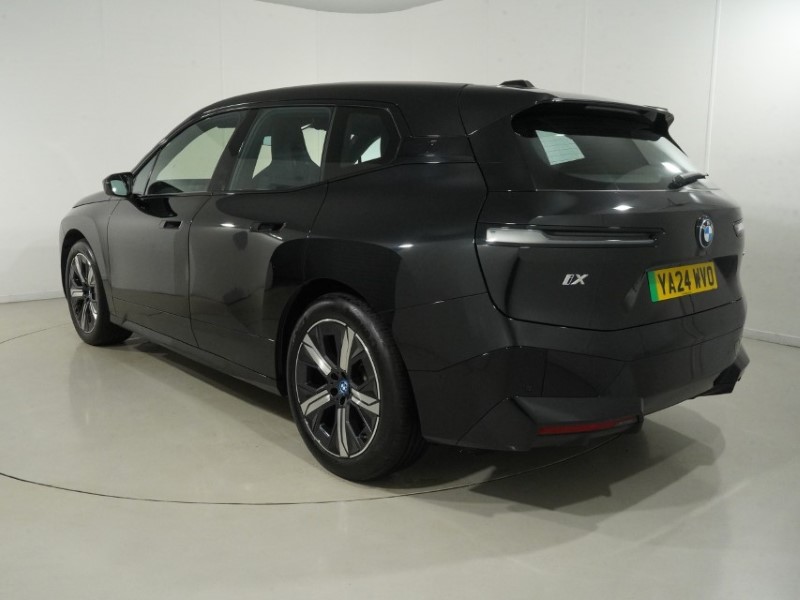 2024 (24) BMW iX 240kW xDrive40 M Sport 76.6kWh 5dr Auto – Video 1 of 1