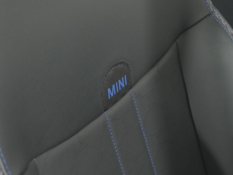 2024 (24) MINI COOPER 1.5 C Classic 3dr Auto 5975780