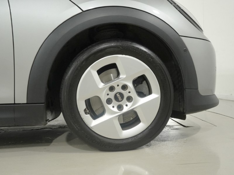 2024 (24) MINI COOPER 1.5 C Classic 3dr Auto 5975773
