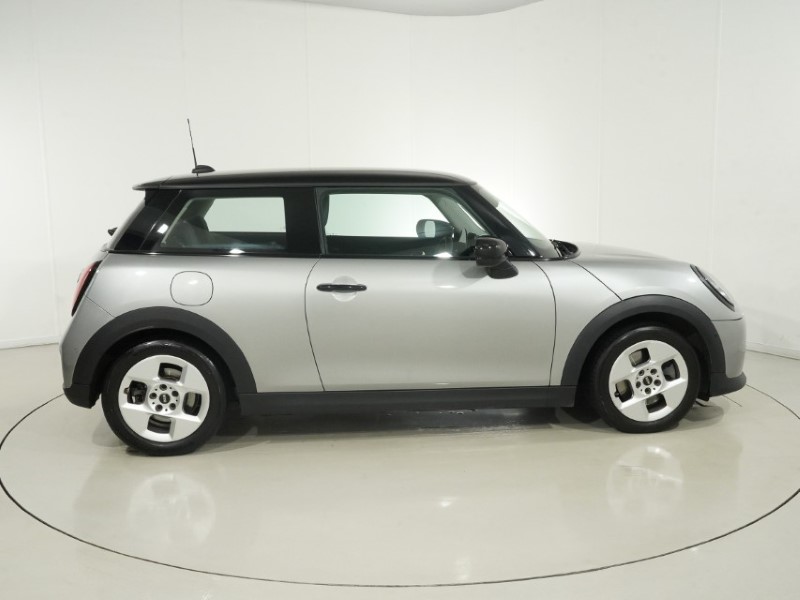 2024 (24) MINI COOPER 1.5 C Classic 3dr Auto 5975757