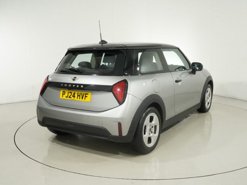 2024 (24) MINI COOPER 1.5 C Classic 3dr Auto 5975756