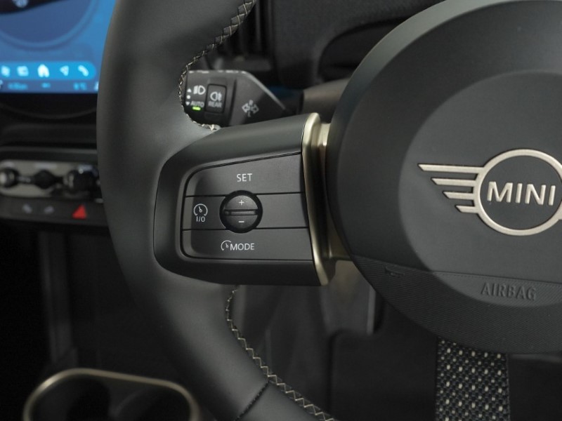 2024 (24) MINI COOPER 1.5 C Classic 3dr Auto 5975784