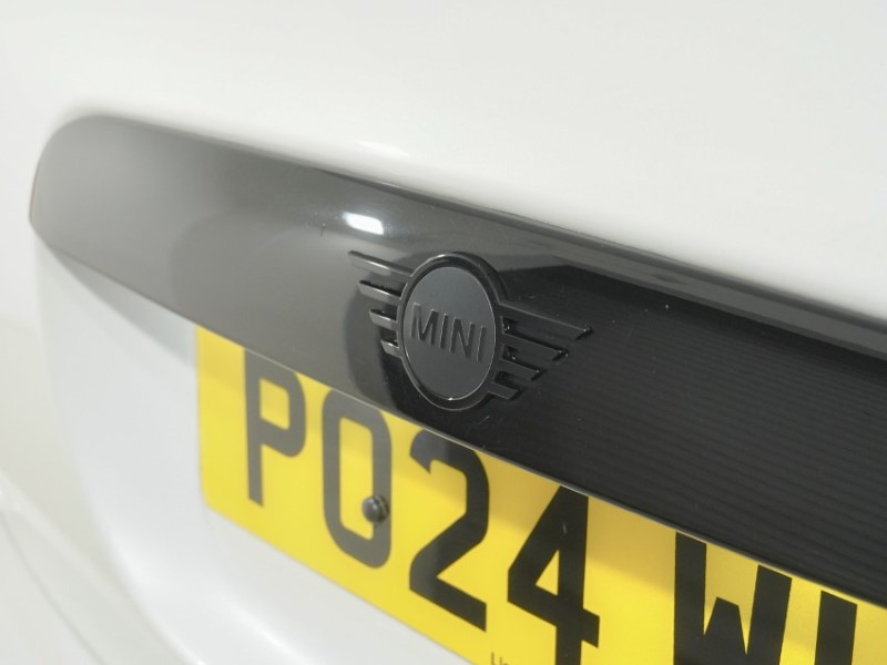 2024 (24) MINI HATCHBACK 1.5 Cooper Sport 5dr 5969553