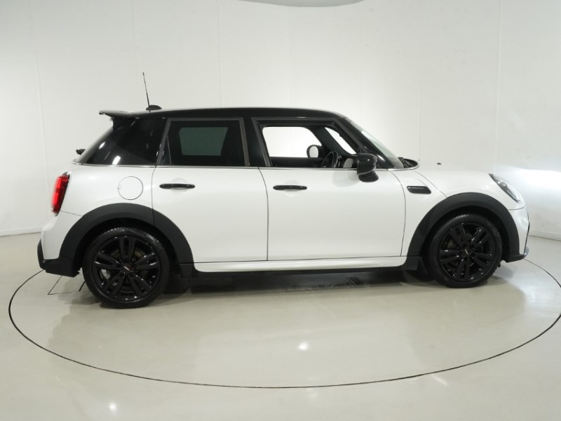 2024 (24) MINI HATCHBACK 1.5 Cooper Sport 5dr 5969551