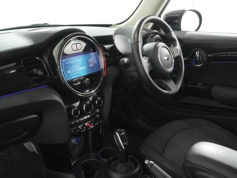2023 (72) MINI HATCHBACK 1.5 Cooper Classic 3dr Auto 5954022