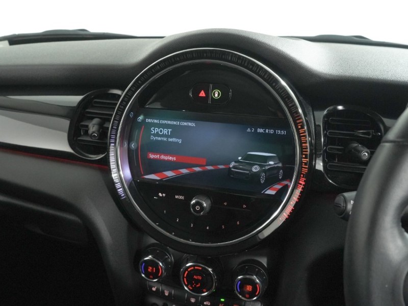 2023 (72) MINI HATCHBACK 1.5 Cooper Classic 3dr Auto 5954058