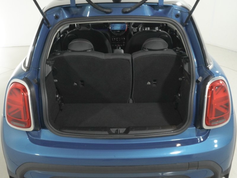 2023 (72) MINI HATCHBACK 1.5 Cooper Classic 3dr Auto 5954021