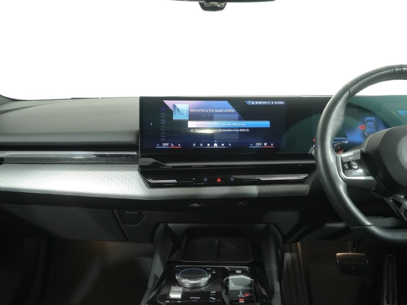 2024 (24) BMW 5 SERIES 520i M Sport 4dr Auto 5972936