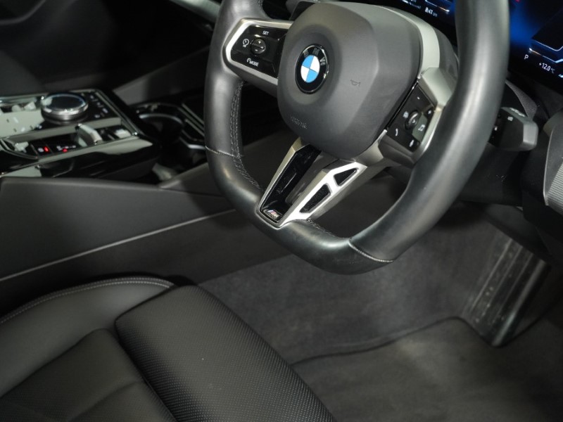 2024 (24) BMW 5 SERIES 520i M Sport 4dr Auto 5972950