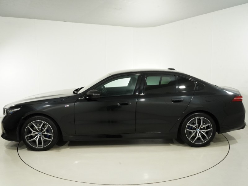 2024 (24) BMW 5 SERIES 520i M Sport 4dr Auto 5972921