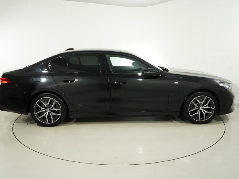 2024 (24) BMW 5 SERIES 520i M Sport 4dr Auto 5972917