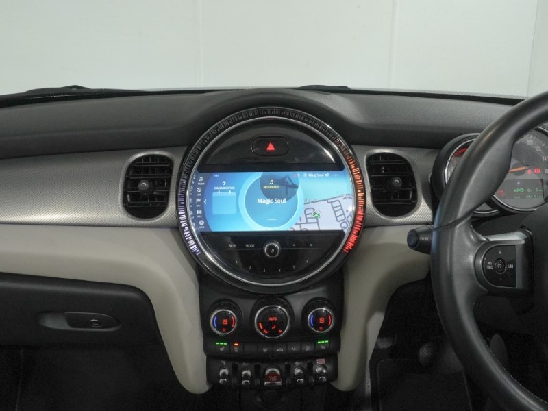 2022 (72) MINI CONVERTIBLE 1.5 Cooper Exclusive 2dr Auto 5958342
