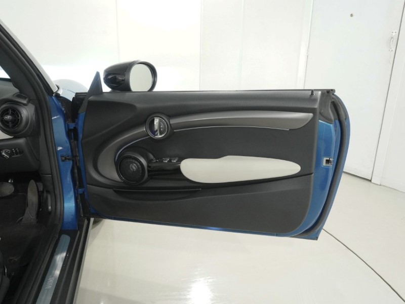 2022 (72) MINI CONVERTIBLE 1.5 Cooper Exclusive 2dr Auto 5958350
