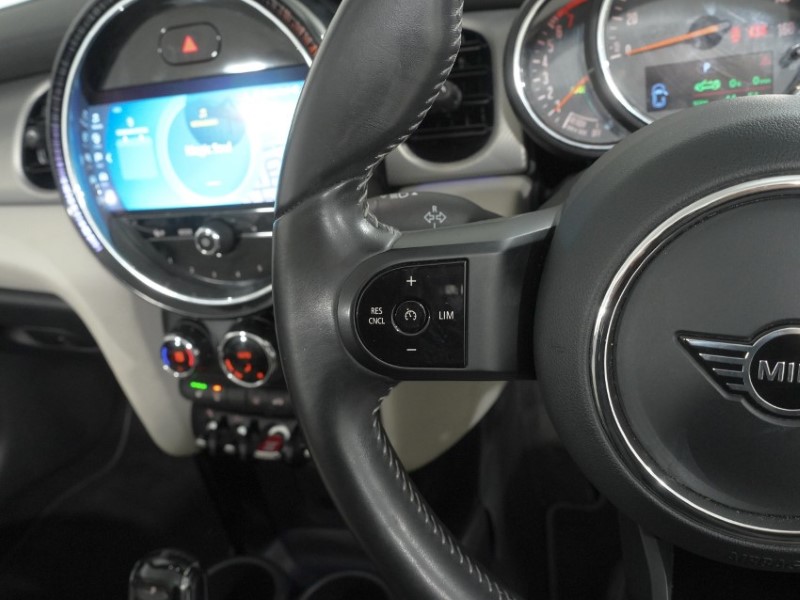 2022 (72) MINI CONVERTIBLE 1.5 Cooper Exclusive 2dr Auto 5958359