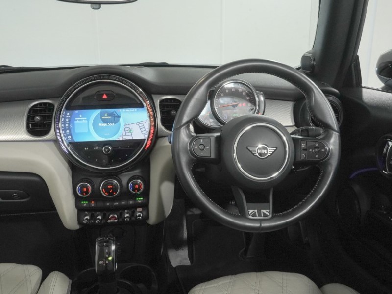 2022 (72) MINI CONVERTIBLE 1.5 Cooper Exclusive 2dr Auto 5958341