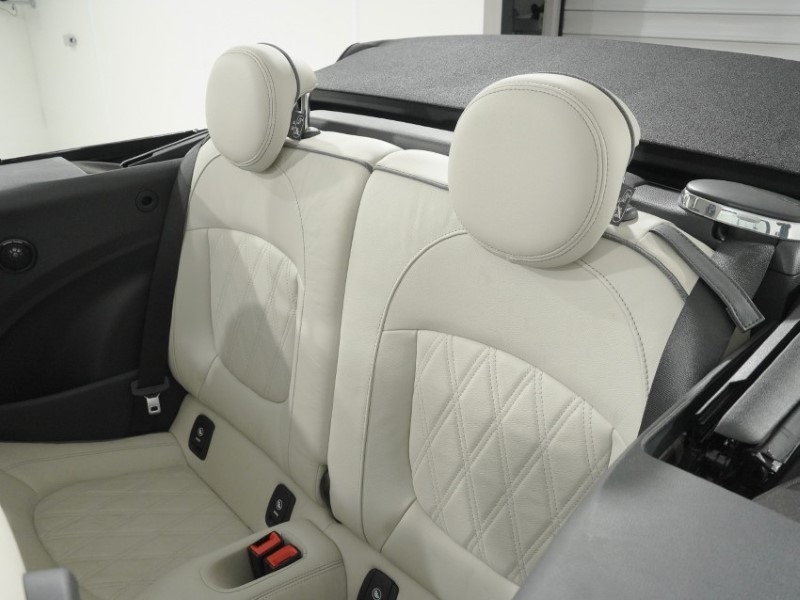 2022 (72) MINI CONVERTIBLE 1.5 Cooper Exclusive 2dr Auto 5958338